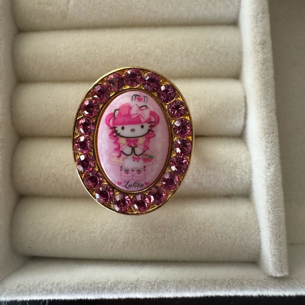 Hello Kitty Tarina Tarantino ring